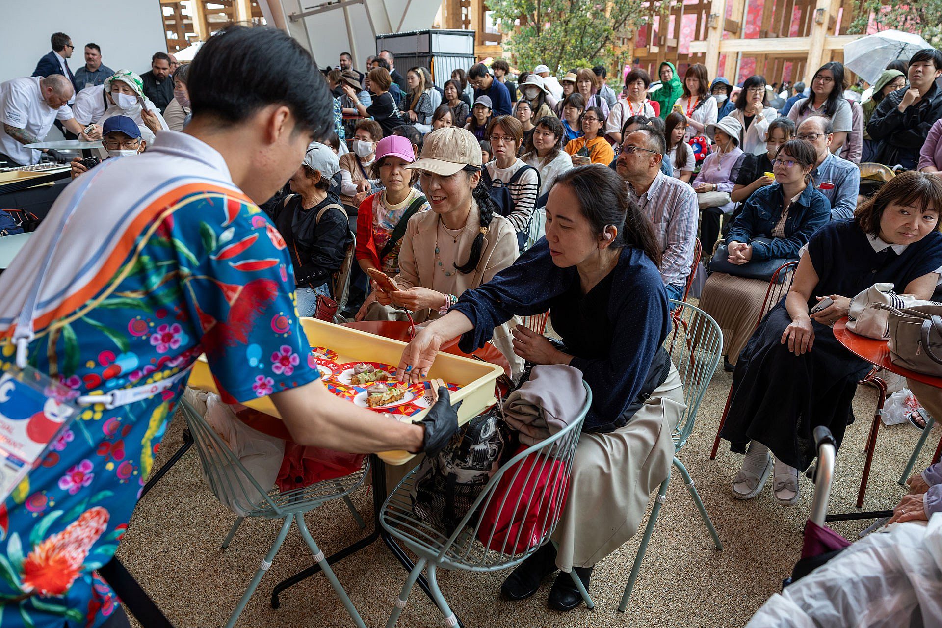 0611 393 Tasting tuna