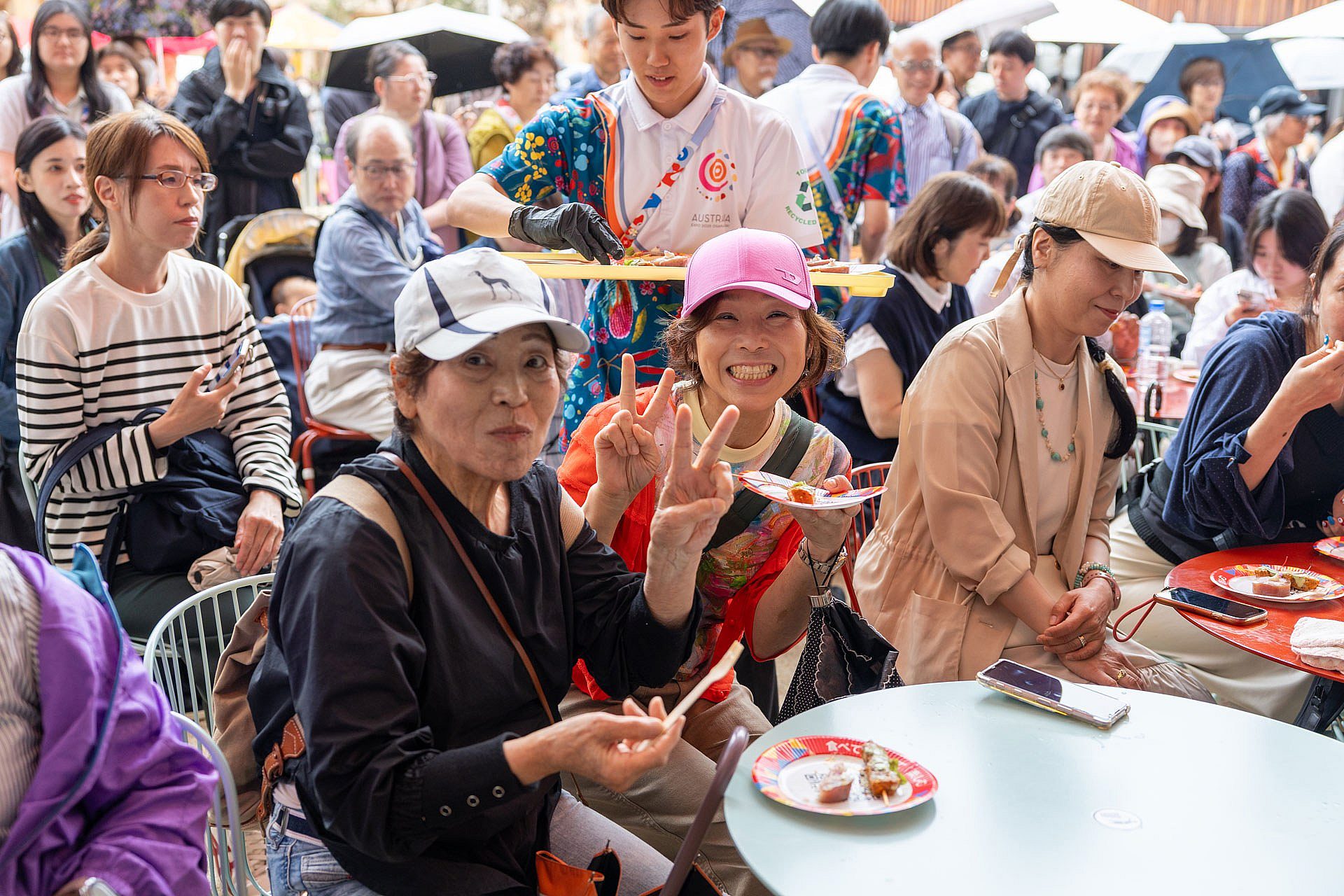 0611 409 Tuna tasting