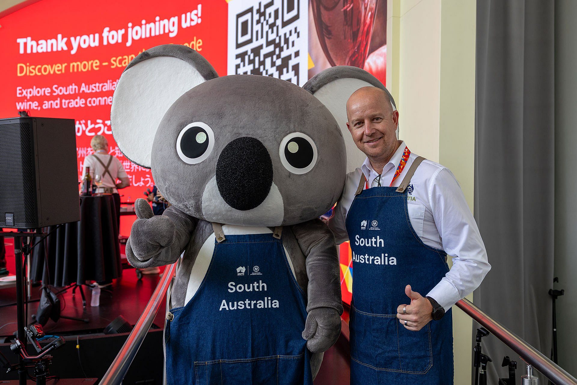 0611 447 Koala with Daniel from ASBTIA