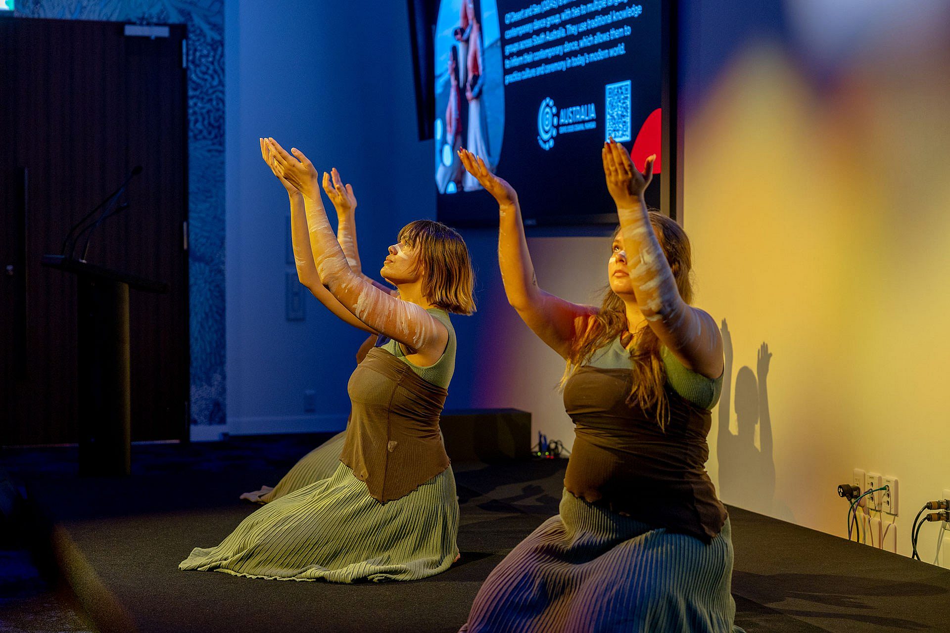 0610 535 South Australias Lilla Berry Creative Of Desert and Sea